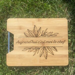 Planche à découper en bois gravée