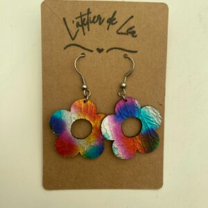 Boucles d'oreilles en forme d fleur,en cuit monté sur acier inoxydable, motif taches d'aquarelle multicolore